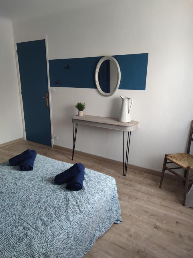 Les Plantades Aveyronnaises Apartamento Saint-Georges-de-Luzençon Exterior foto