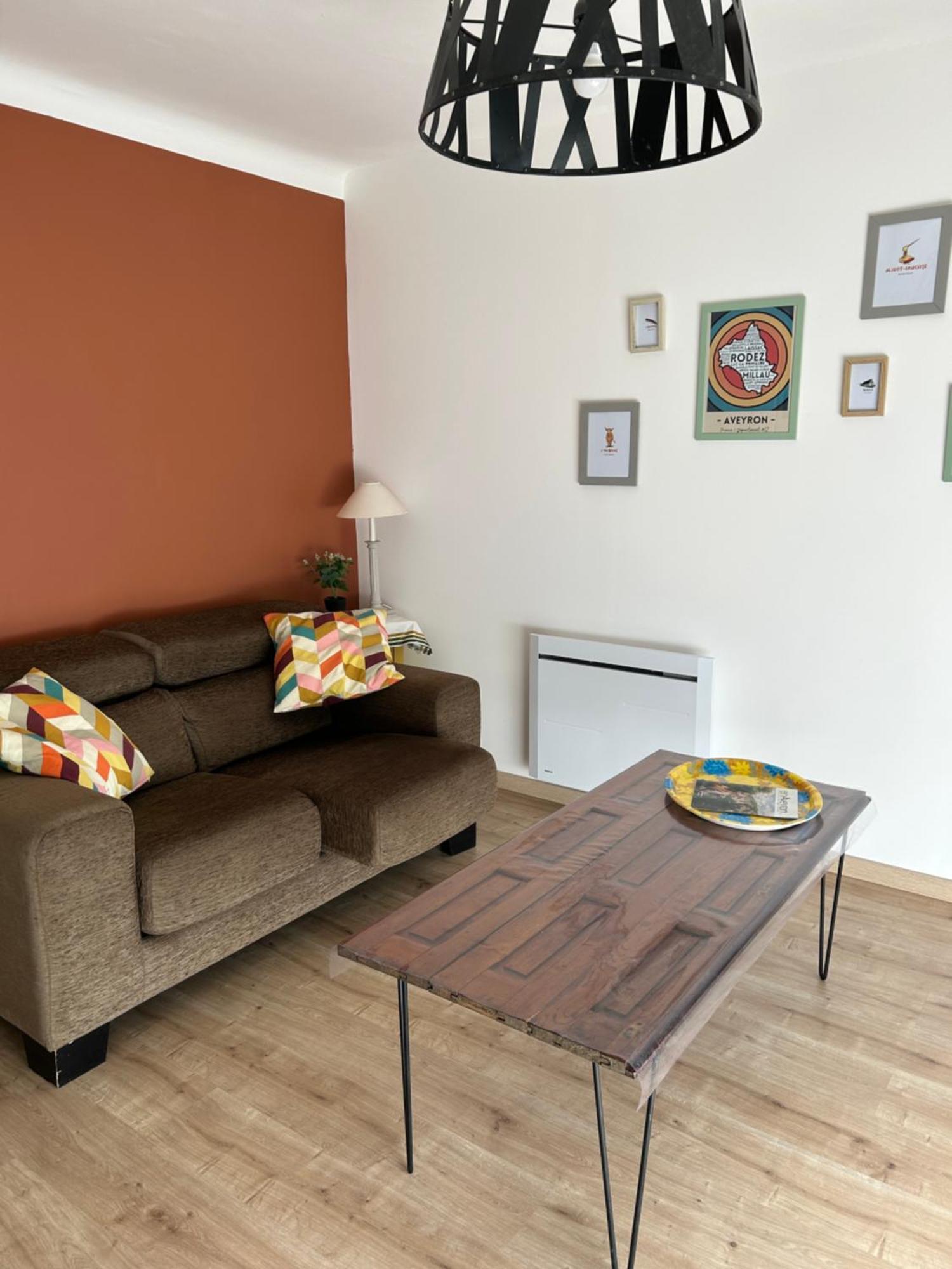 Les Plantades Aveyronnaises Apartamento Saint-Georges-de-Luzençon Exterior foto